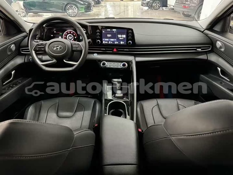 Big with watermark hyundai elantra ahal import dubai 4272