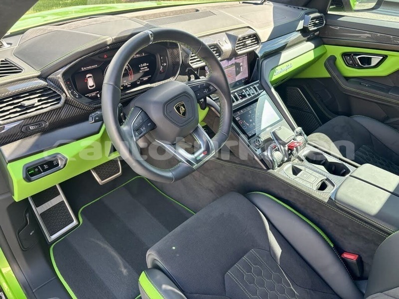 Big with watermark lamborghini urus ahal babadayhan 4278