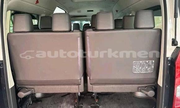 Buy Used Toyota Hiace White Car in Asgabat in Asgabat Buy Used Toyota Hiace White Car in Asgabat in Asgabat