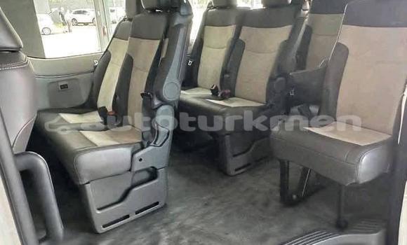 Buy Used Toyota Hiace White Car in Asgabat in Asgabat Buy Used Toyota Hiace White Car in Asgabat in Asgabat