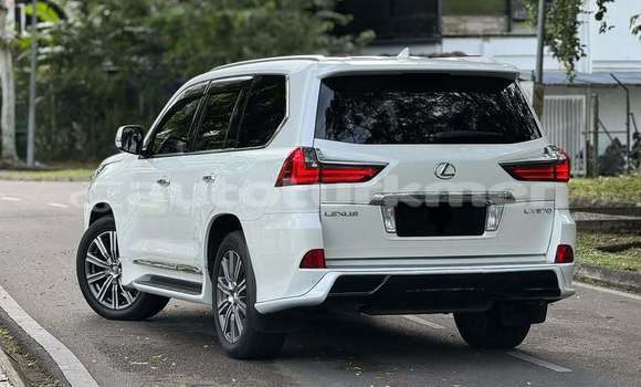 Buy Used Lexus LX 570 White Car in Turkmenabat in Lebap Buy Used Lexus LX 570 White Car in Turkmenabat in Lebap