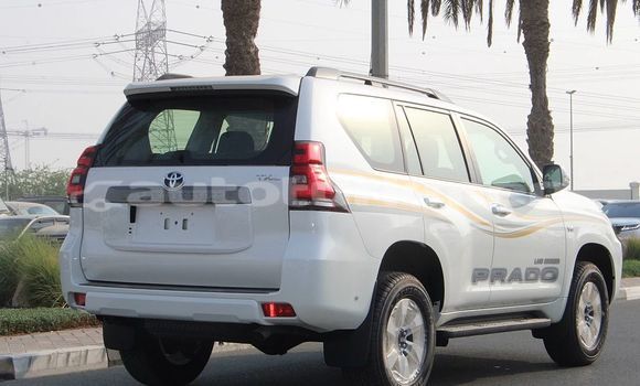 Buy Used Toyota Land Cruiser Prado White Car in Asgabat in Asgabat Buy Used Toyota Land Cruiser Prado White Car in Asgabat in Asgabat