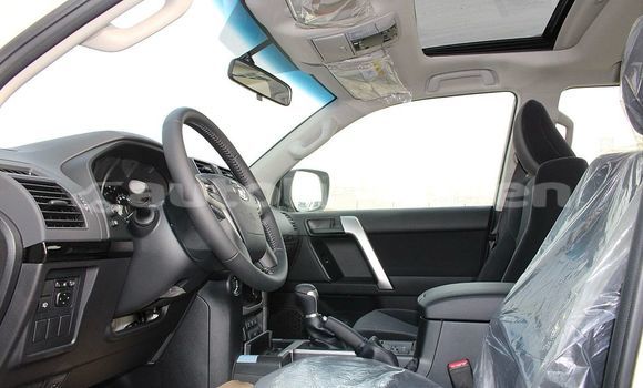 Buy Used Toyota Land Cruiser Prado White Car in Asgabat in Asgabat Buy Used Toyota Land Cruiser Prado White Car in Asgabat in Asgabat