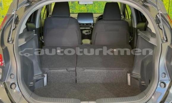 Buy Used Toyota Aqua Silver Car in Asgabat in Asgabat Buy Used Toyota Aqua Silver Car in Asgabat in Asgabat