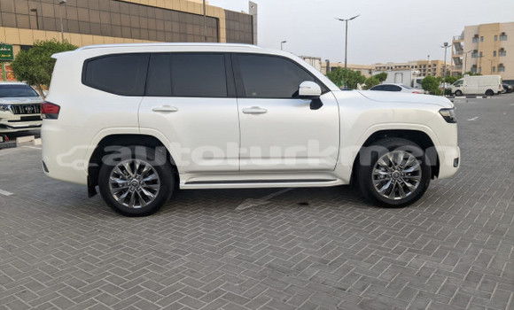 Buy Used Toyota Land Cruiser White Car in Asgabat in Asgabat Buy Used Toyota Land Cruiser White Car in Asgabat in Asgabat