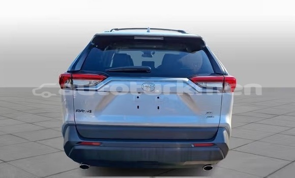 Buy Used Toyota RAV4 Silver Car in Asgabat in Asgabat Buy Used Toyota RAV4 Silver Car in Asgabat in Asgabat