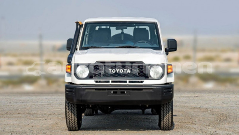 Big with watermark toyota land cruiser lebap turkmenabat 4361