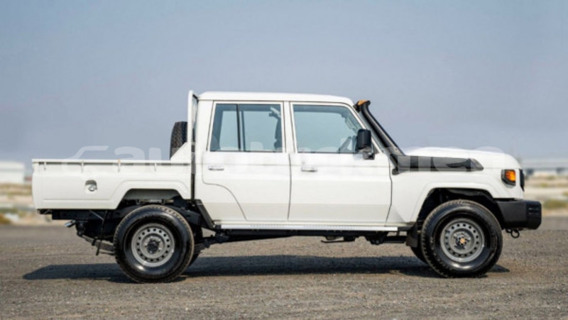 Big with watermark toyota land cruiser lebap turkmenabat 4361