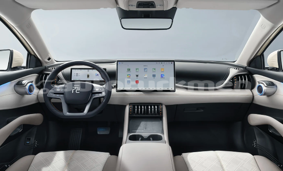 Buy New BYD M6 White Car in Jebel in Balkan Buy New BYD M6 White Car in Jebel in Balkan