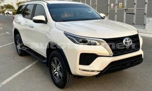 Buy Used Toyota Fortuner White Car in Asgabat in Asgabat