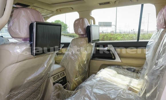 Buy Used Toyota Land Cruiser White Car in Turkmenabat in Lebap Buy Used Toyota Land Cruiser White Car in Turkmenabat in Lebap