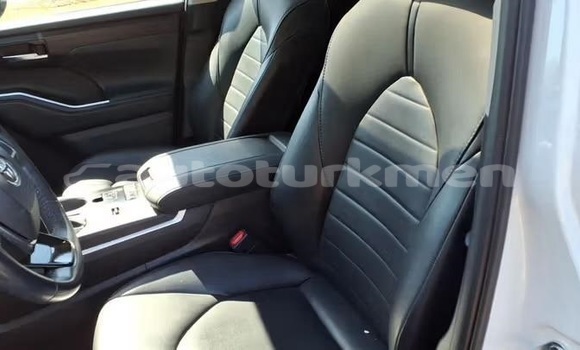 Buy Used Toyota Highlander White Car in Turkmenabat in Lebap Buy Used Toyota Highlander White Car in Turkmenabat in Lebap