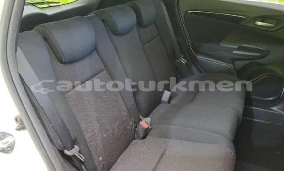 Buy Used Honda FIT White Car in Asgabat in Asgabat Buy Used Honda FIT White Car in Asgabat in Asgabat