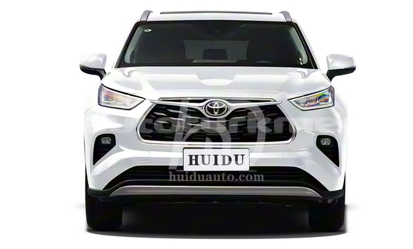 Buy New Toyota Highlander White Car in Turkmenbasi in Balkan Buy New Toyota Highlander White Car in Turkmenbasi in Balkan