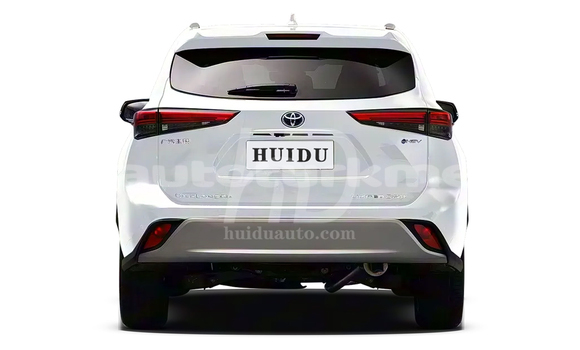 Buy New Toyota Highlander White Car in Turkmenbasi in Balkan Buy New Toyota Highlander White Car in Turkmenbasi in Balkan