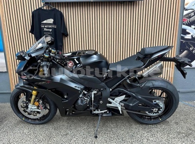 Big with watermark yamaha tmax ahal baherden 4413