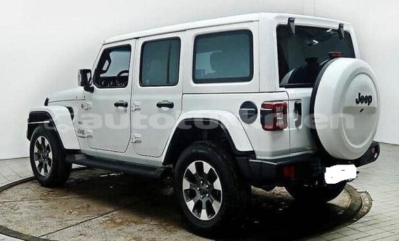 Buy Used Jeep Wrangler White Car in Asgabat in Asgabat Buy Used Jeep Wrangler White Car in Asgabat in Asgabat