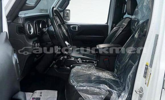 Buy Used Jeep Wrangler White Car in Asgabat in Asgabat Buy Used Jeep Wrangler White Car in Asgabat in Asgabat
