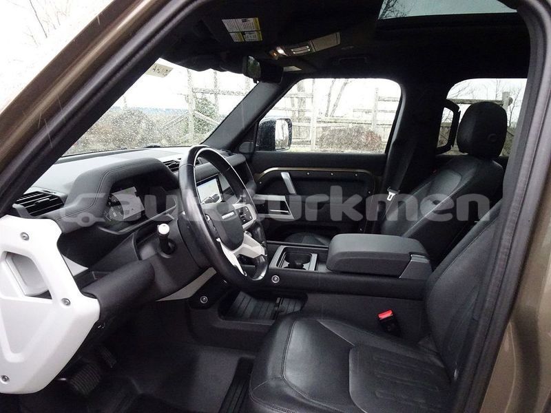 Big with watermark land rover defender mari turkmengala 4421