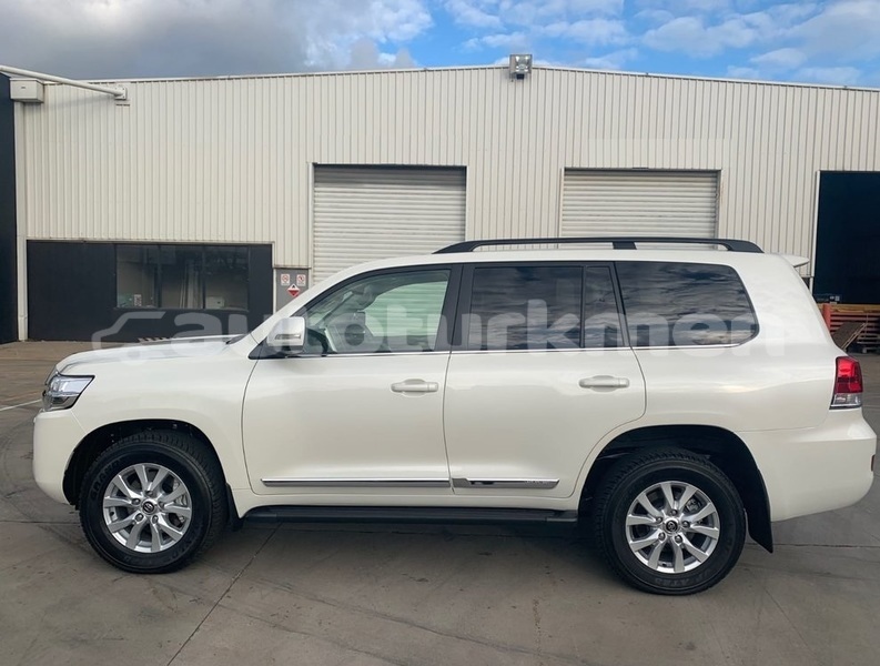Big with watermark toyota land cruiser asgabat asgabat 4426