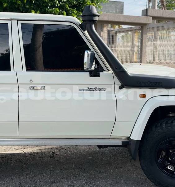 Big with watermark toyota land cruiser asgabat asgabat 4432