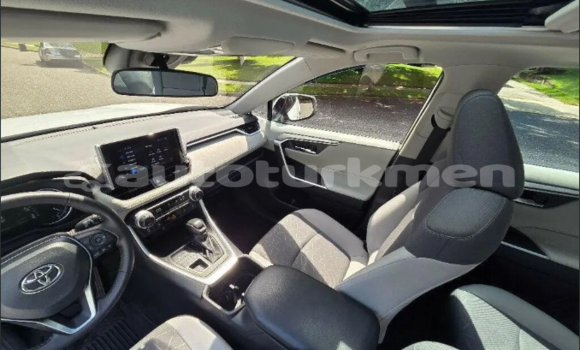 Buy Used Toyota RAV4 White Car in Akdepe in Dasoguz Buy Used Toyota RAV4 White Car in Akdepe in Dasoguz