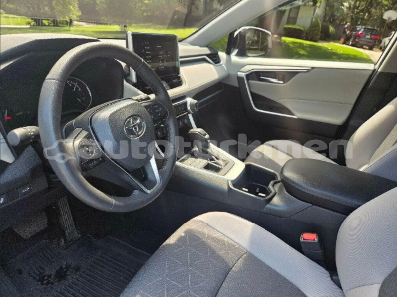 Big with watermark toyota rav4 ahal babadayhan 4492