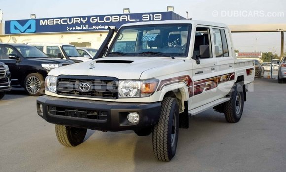 Buy Import Toyota Pickup White Car in Import - Dubai in Ahal Buy Import Toyota Pickup White Car in Import - Dubai in Ahal