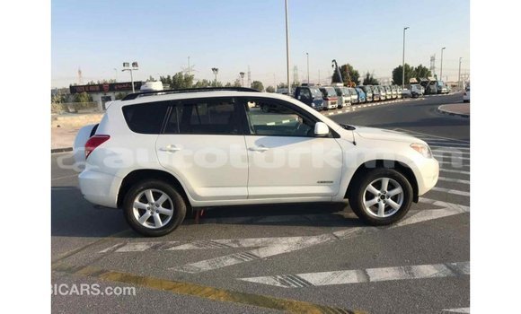 Buy Import Toyota 4Runner White Car in Import - Dubai in Ahal Buy Import Toyota 4Runner White Car in Import - Dubai in Ahal