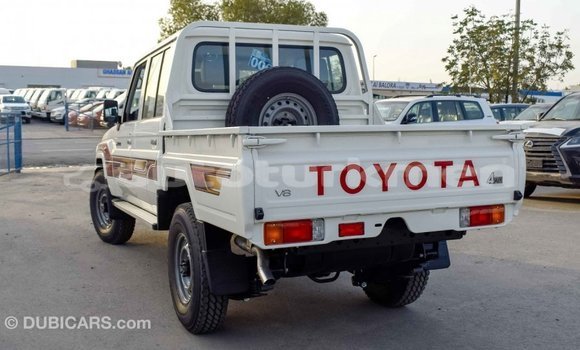 Buy Import Toyota Land Cruiser White Car in Import - Dubai in Ahal Buy Import Toyota Land Cruiser White Car in Import - Dubai in Ahal