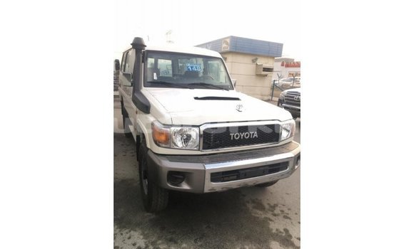 Buy Import Toyota Land Cruiser White Car in Import - Dubai in Ahal Buy Import Toyota Land Cruiser White Car in Import - Dubai in Ahal