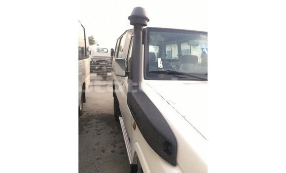 Buy Import Toyota Land Cruiser White Car in Import - Dubai in Ahal Buy Import Toyota Land Cruiser White Car in Import - Dubai in Ahal