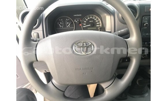 Buy Import Toyota Land Cruiser White Car in Import - Dubai in Ahal Buy Import Toyota Land Cruiser White Car in Import - Dubai in Ahal