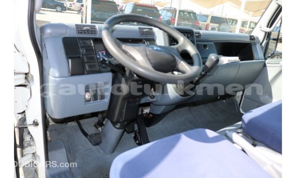 Buy Import Mitsubishi Carisma White Car in Import - Dubai in Ahal