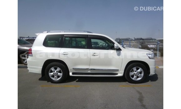 Buy Import Toyota Land Cruiser White Car in Import - Dubai in Ahal Buy Import Toyota Land Cruiser White Car in Import - Dubai in Ahal