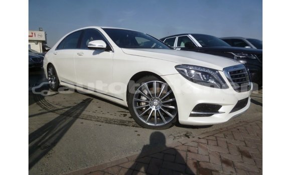 Buy Import Mercedes-Benz 190 White Car in Import - Dubai in Ahal