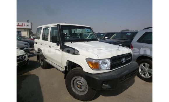 Buy Import Toyota Land Cruiser White Car in Import - Dubai in Ahal Buy Import Toyota Land Cruiser White Car in Import - Dubai in Ahal