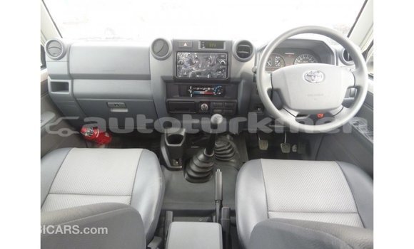Buy Import Toyota Land Cruiser White Car in Import - Dubai in Ahal Buy Import Toyota Land Cruiser White Car in Import - Dubai in Ahal