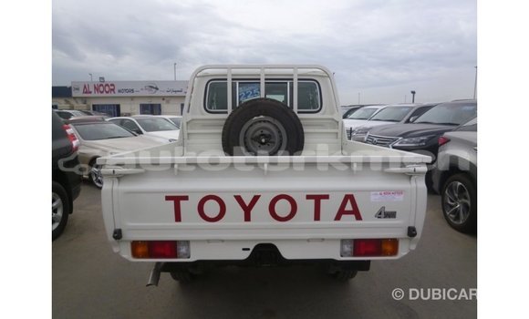 Buy Import Toyota Land Cruiser White Car in Import - Dubai in Ahal Buy Import Toyota Land Cruiser White Car in Import - Dubai in Ahal