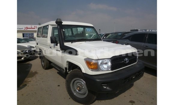 Buy Import Toyota Land Cruiser White Car in Import - Dubai in Ahal Buy Import Toyota Land Cruiser White Car in Import - Dubai in Ahal