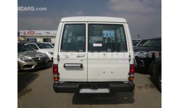 Buy Import Toyota Land Cruiser White Car in Import - Dubai in Ahal Buy Import Toyota Land Cruiser White Car in Import - Dubai in Ahal