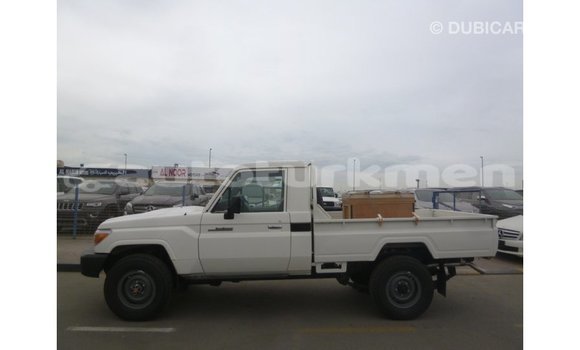 Buy Import Toyota Land Cruiser White Car in Import - Dubai in Ahal Buy Import Toyota Land Cruiser White Car in Import - Dubai in Ahal