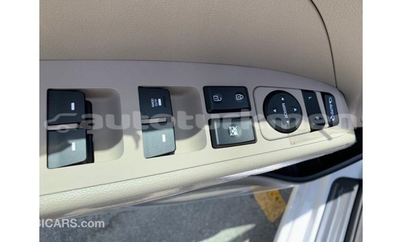 Buy Import Hyundai Elantra White Car in Import - Dubai in Ahal Buy Import Hyundai Elantra White Car in Import - Dubai in Ahal