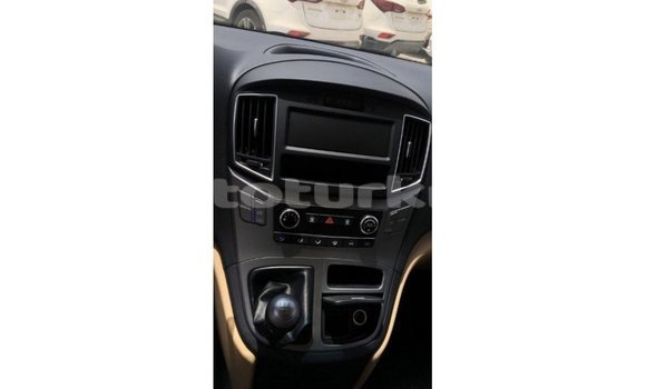 Buy Import Hyundai Chorus White Truck in Import - Dubai in Ahal Buy Import Hyundai Chorus White Truck in Import - Dubai in Ahal