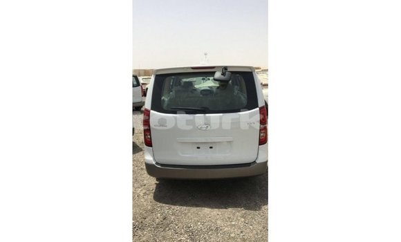 Buy Import Hyundai Chorus White Truck in Import - Dubai in Ahal Buy Import Hyundai Chorus White Truck in Import - Dubai in Ahal
