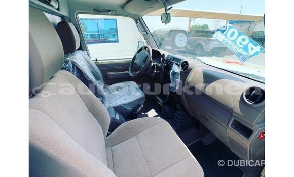 Buy Import Toyota Land Cruiser White Car in Import - Dubai in Ahal Buy Import Toyota Land Cruiser White Car in Import - Dubai in Ahal