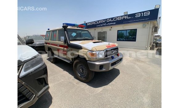 Buy Import Toyota Land Cruiser White Car in Import - Dubai in Ahal Buy Import Toyota Land Cruiser White Car in Import - Dubai in Ahal