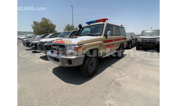 Buy Import Toyota Land Cruiser White Car in Import - Dubai in Ahal Buy Import Toyota Land Cruiser White Car in Import - Dubai in Ahal