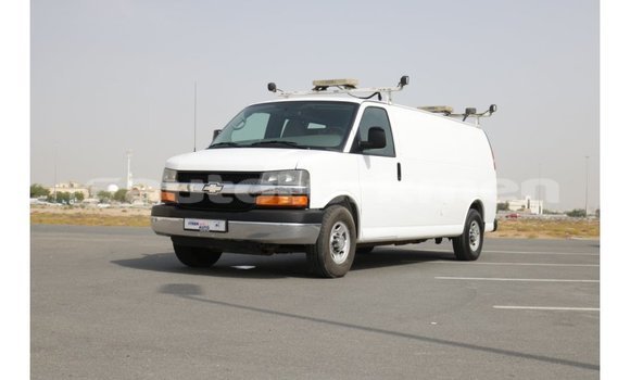 Buy Import Chevrolet Express White Car in Import - Dubai in Ahal
