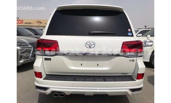 Buy Import Toyota Land Cruiser White Car in Import - Dubai in Ahal Buy Import Toyota Land Cruiser White Car in Import - Dubai in Ahal